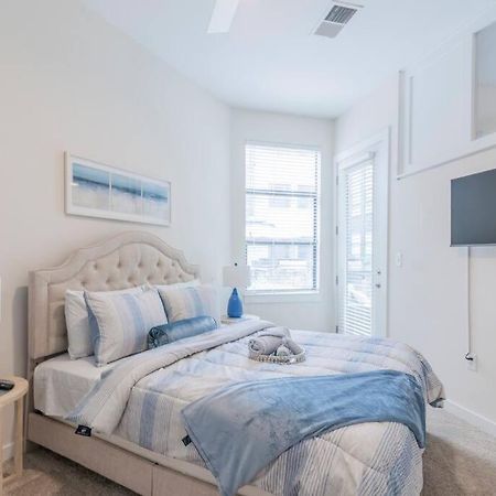 Charming Cozy Apartment With Wi-Fi & Free Parking ชาร์ล็อต ภายนอก รูปภาพ
